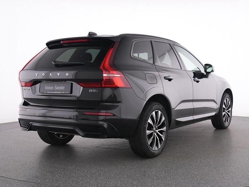 Gebraucht Volvo XC60 Plus 249 PS (183 kW) 2024 Schwarz onyx black / metallic SUV
