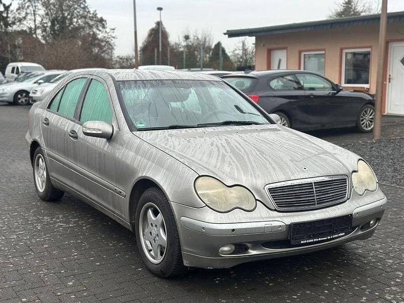 Silber Gebraucht 2003 Mercedes C180 Limousine | 2.499 € (Guter Preis) - Bild 1/4