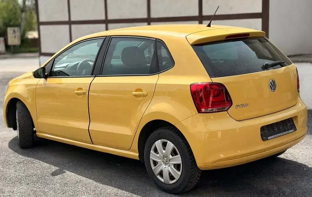 Usata VW Polo Trendline 69 CV (50 kW) 2011 Giallo Utilitaria