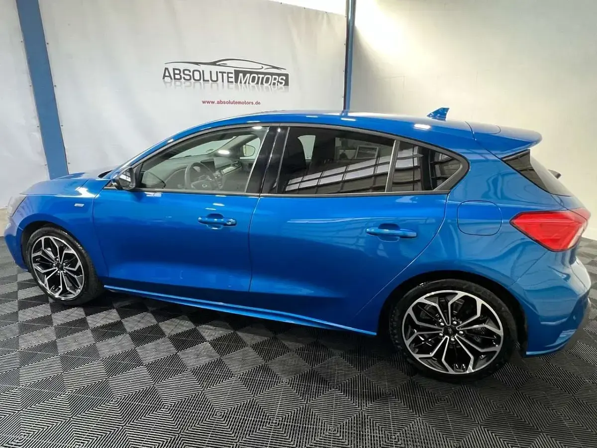 Usado Ford Focus ST-Line 150 CV (110 kW) 2020 Azul Berlina
