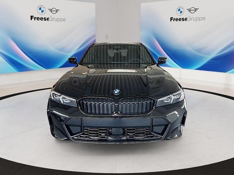 Neu BMW 330 Shadowline 286 PS (210 kW) 2025 Schwarz