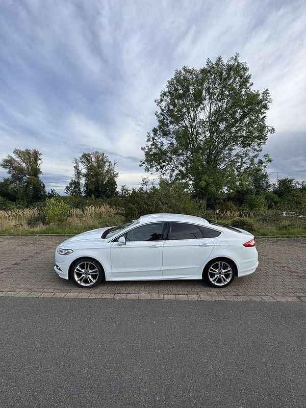 Gebraucht Ford Mondeo Titanium 179 PS (131 kW) 2016 Limousine