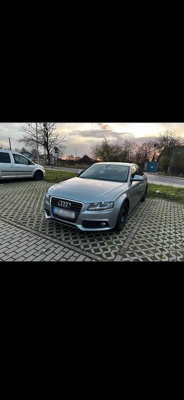 Gebraucht Audi A4 136 PS (100 kW) 2009 Silber Limousine