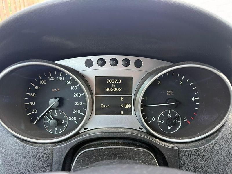 Gebraucht Mercedes ML280 190 PS (139 kW) 2008 Schwarz SUV