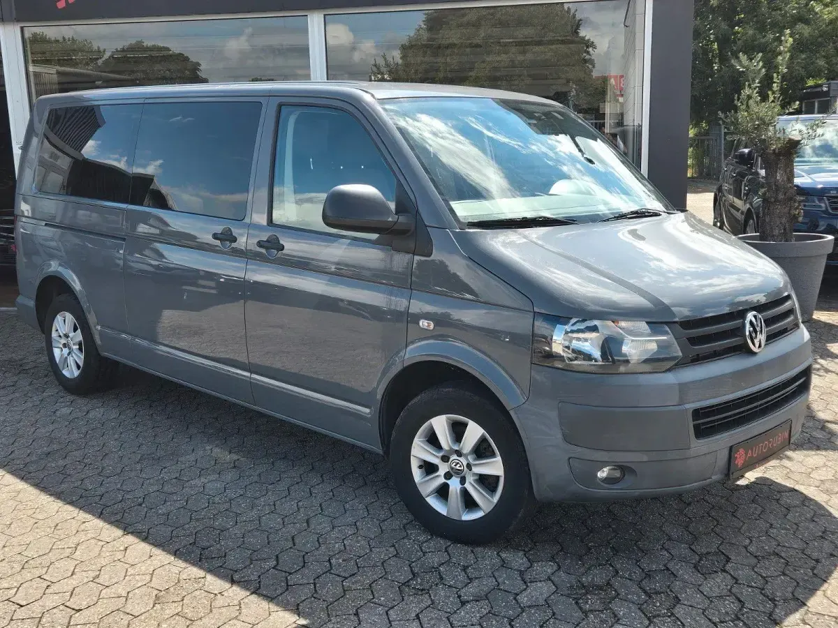Gebraucht VW Caravelle 140 PS (102 kW) 2010 Grau Van