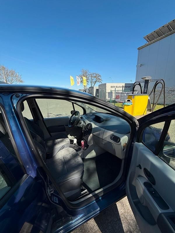 Usata Renault Modus 75 CV (55 kW) 2005 Blu Monovolume
