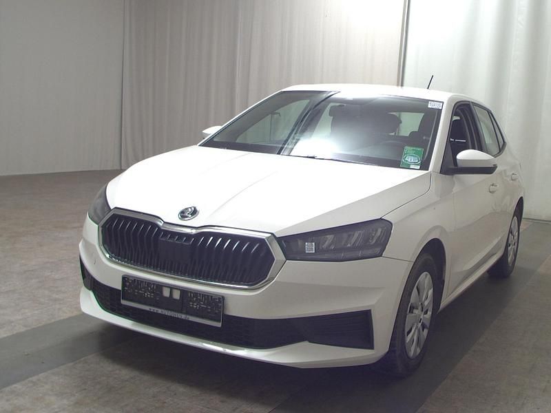 Gebraucht Skoda Fabia Active 80 PS (58 kW) 2022 Weiss Kleinwagen