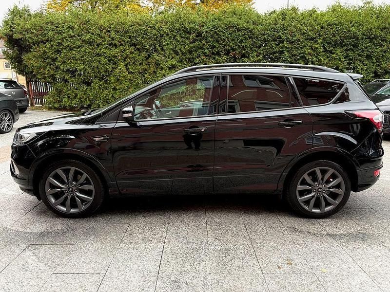 Schwarz Gebraucht 2019 Ford Kuga ST-Line SUV | 17.980 € (Fairer Preis) - Bild 1/4