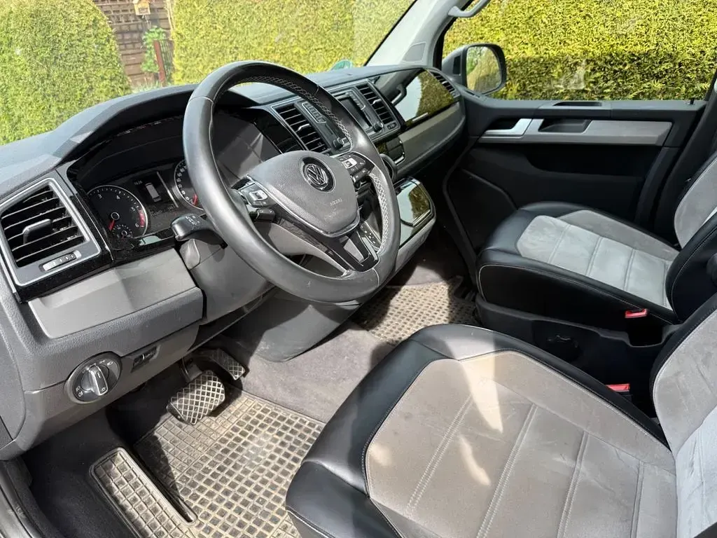 Gebraucht VW T6 Generation Six 150 PS (110 kW) 2017 Beige Van