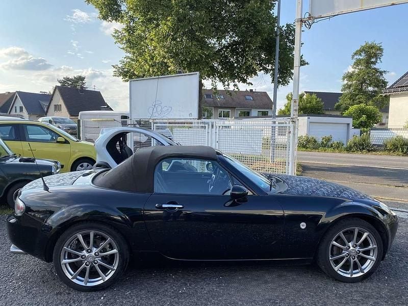 Gebraucht Mazda MX5 Inclusive 160 PS (117 kW) 2008 Brilliant black (metallic) Cabrio