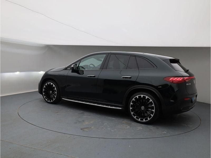 Gebraucht Mercedes EQE500 Night 300 kW (408 PS) 2024 Metalliclack smaragdgrün (metallic) SUV