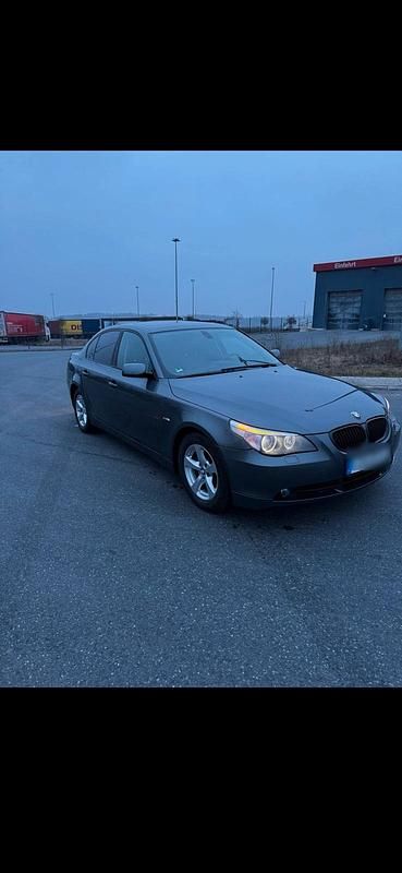 Gebraucht BMW 530 231 PS (169 kW) 2004 Grau Limousine