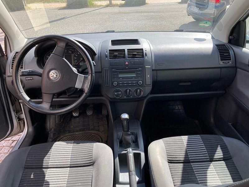 Gebraucht VW Polo Trendline 69 PS (50 kW) 2009 Silber Kleinwagen