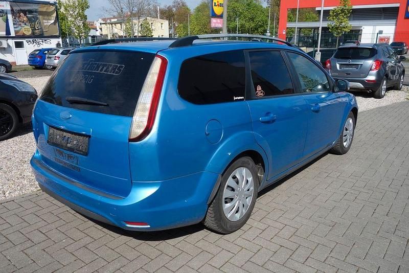 Usata Ford Focus Style 101 CV (74 kW) 2009 Blu Berlina