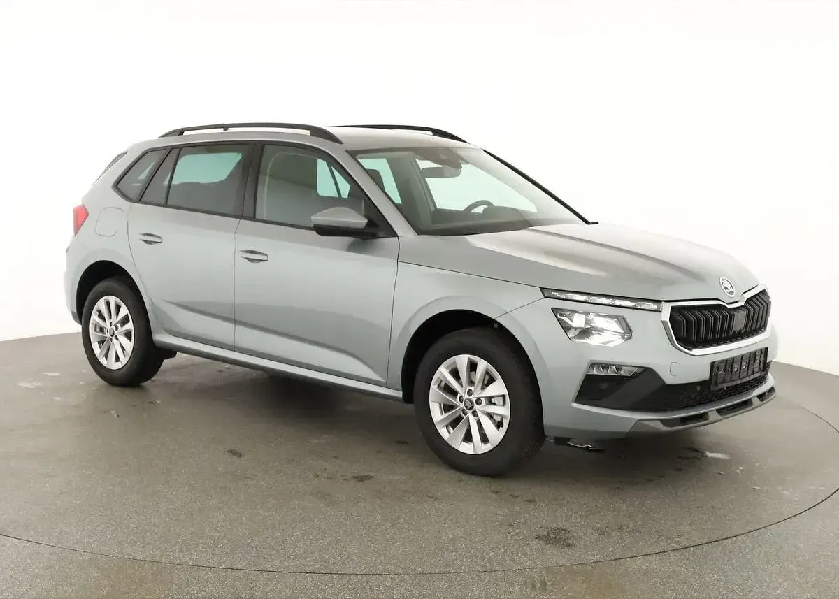 Neu Skoda Kamiq Selection 116 PS (85 kW) 2026 Smokey diamond metallic SUV