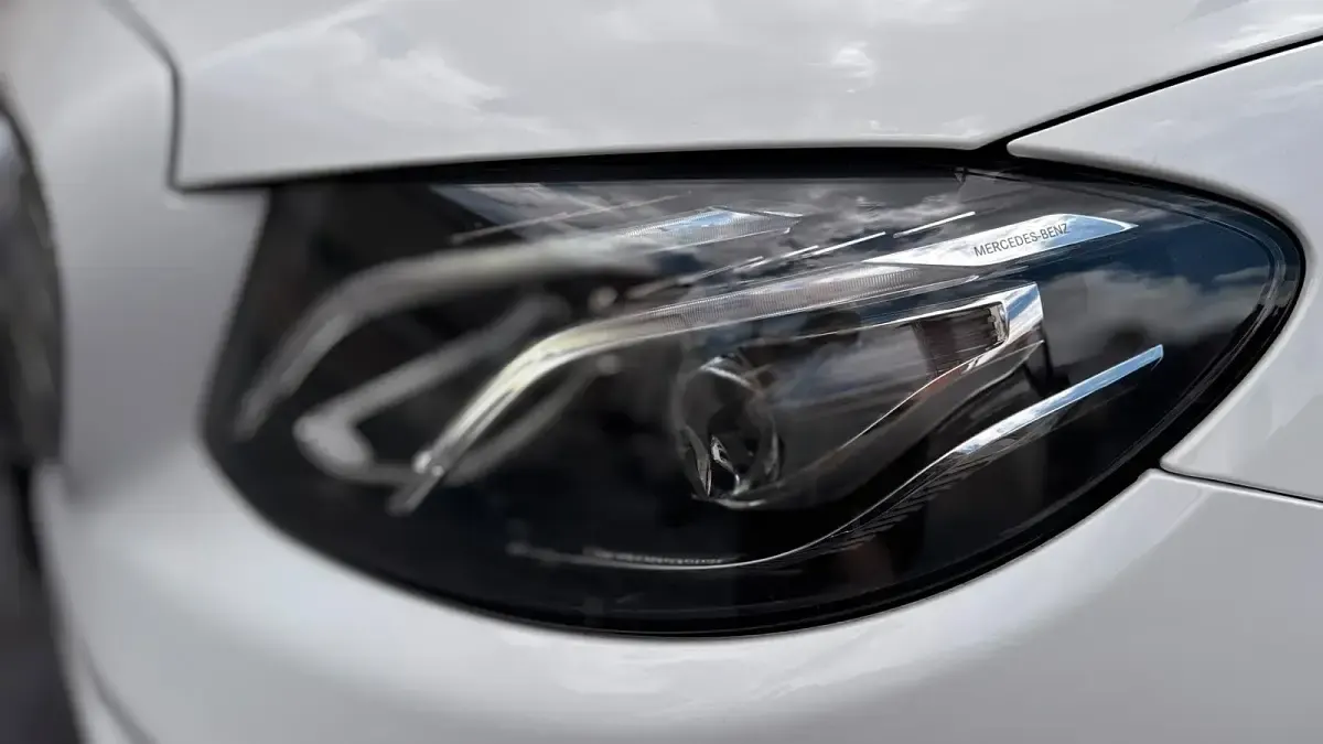Gebraucht Mercedes E220 Avantgarde 194 PS (142 kW) 2018 Weiß Kombi