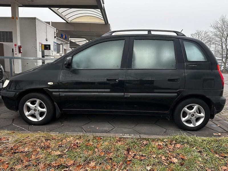 Schwarz Gebraucht 2005 Hyundai Matrix Van / Kleinbus | 999 € (Superpreis) - Bild 1/4