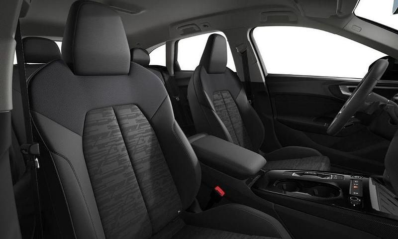 Second-hand Audi A5 Sport 204 CP (150 kW) 2025 Negru Break