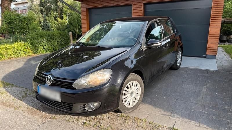 Schwarz Gebraucht 2011 VW Golf VI Limousine | 6.800 € (Etwas zu teuer) - Bild 1/4