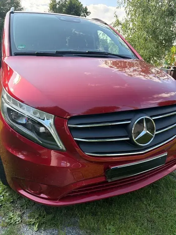 Gebraucht Mercedes Vito 190 PS (139 kW) 2022 Rot Van