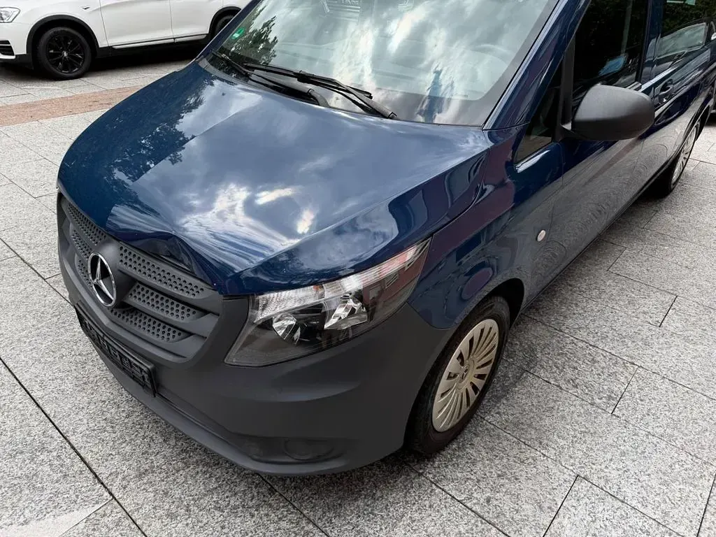 Gebraucht Mercedes Vito 136 PS (100 kW) 2022 Blau Van