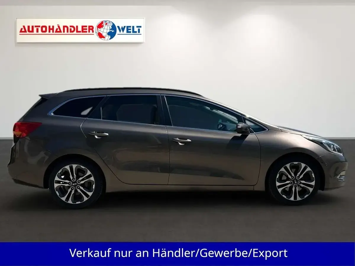 Gebraucht Kia Ceed Sportswagon 135 PS (99 kW) 2014 Braun Kombi