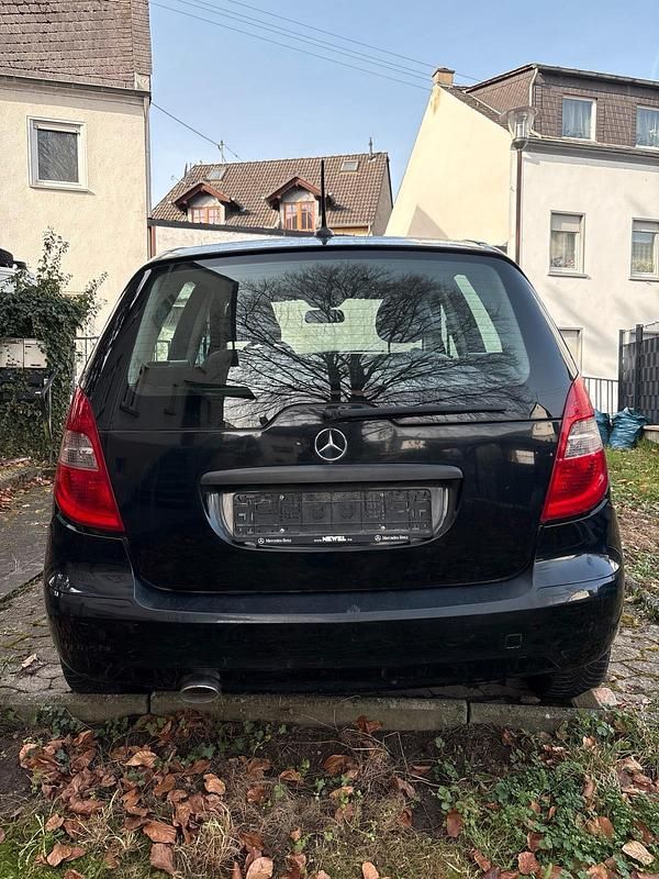 Gebraucht Mercedes A180 2011 Schwarz Kleinwagen