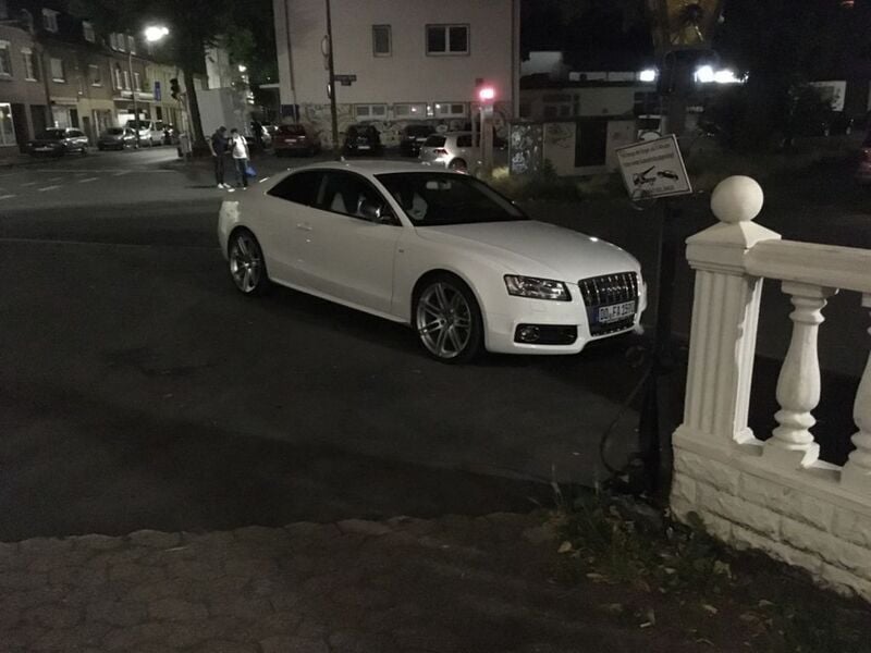 Weiß Gebraucht 2011 Audi S5 Ambiente Coupé | 21.799 € (Etwas zu teuer) - Bild 1/4