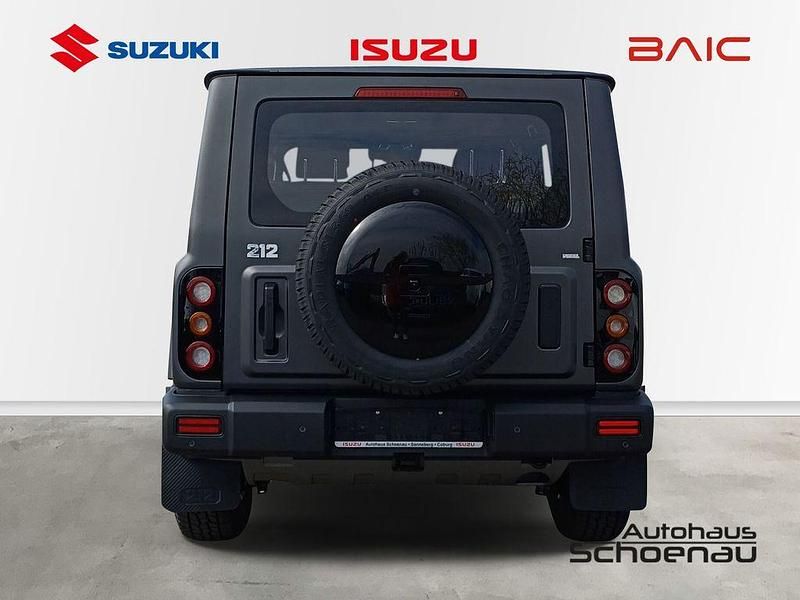 Neu BAW 212 166 PS (122 kW) 2026 Grau SUV