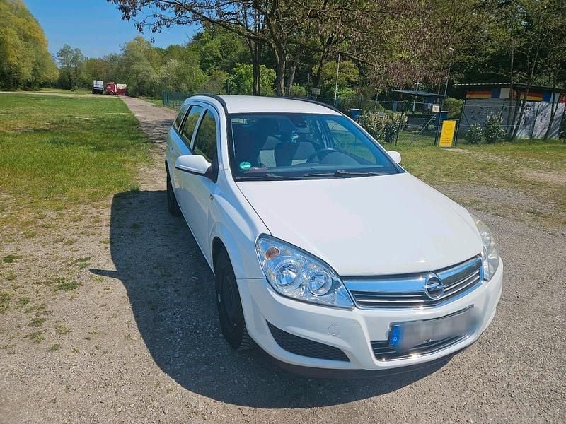 Gebraucht Opel Astra 90 PS (66 kW) 2009 Weiß Kombi