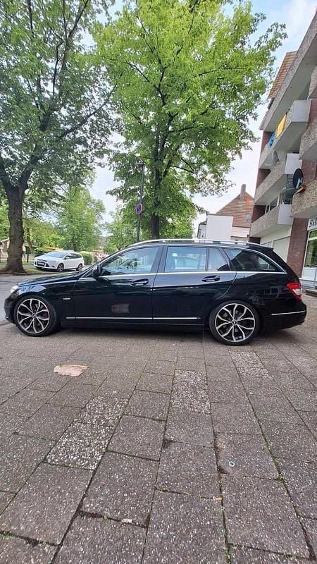 Gebraucht Mercedes C320 Avantgarde 224 PS (164 kW) 2008 Schwarz Kombi