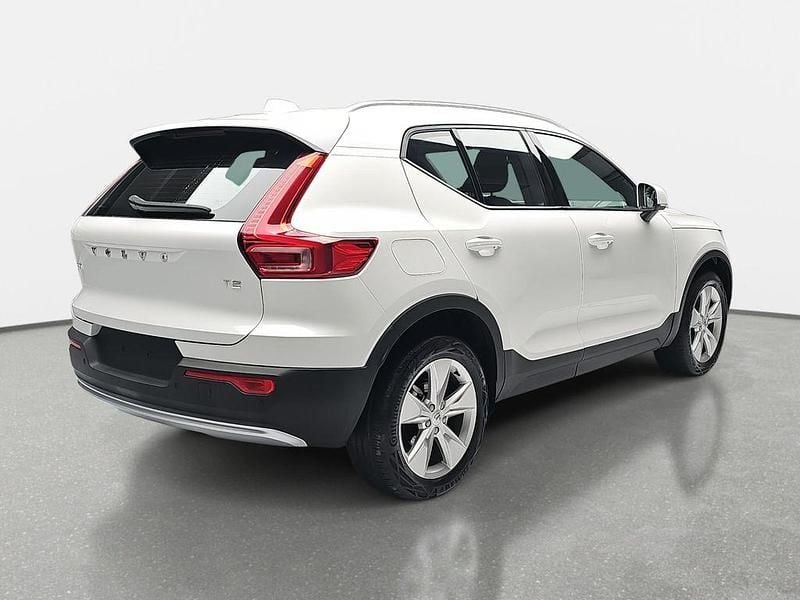 Gebraucht Volvo XC40 Core 129 PS (94 kW) 2024 Weiss SUV