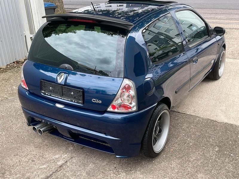 Gebraucht Renault Clio II 97 PS (71 kW) 2004 Blau Kleinwagen