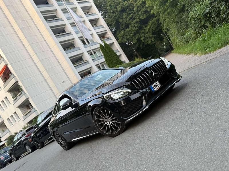 Schwarz Gebraucht 2016 Mercedes C250 AMG line Coupé | 21.900 € (Fairer Preis) - Bild 1/4