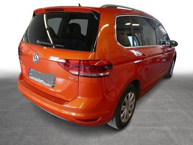 Gebraucht VW Touran Highline 150 PS (110 kW) 2017 Orange Van / Kleinbus