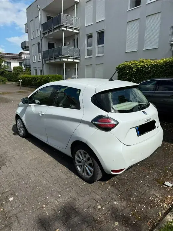 Gebraucht Renault Zoe Experience 80 kW (109 PS) 2021 Weiß Kleinwagen