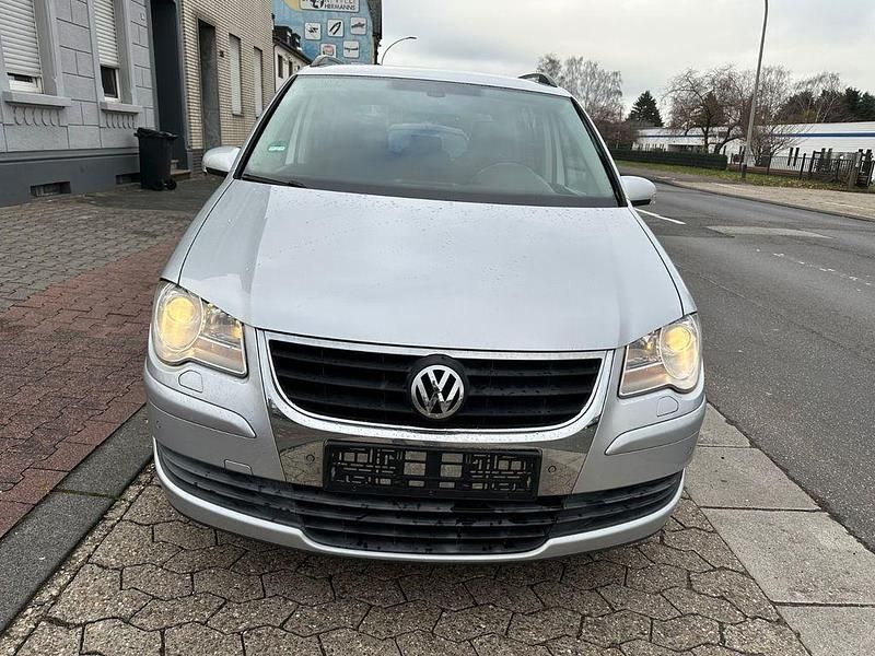 Silber Gebraucht 2008 VW Touran United Van / Kleinbus | 3.990 € (Guter Preis) - Bild 1/4