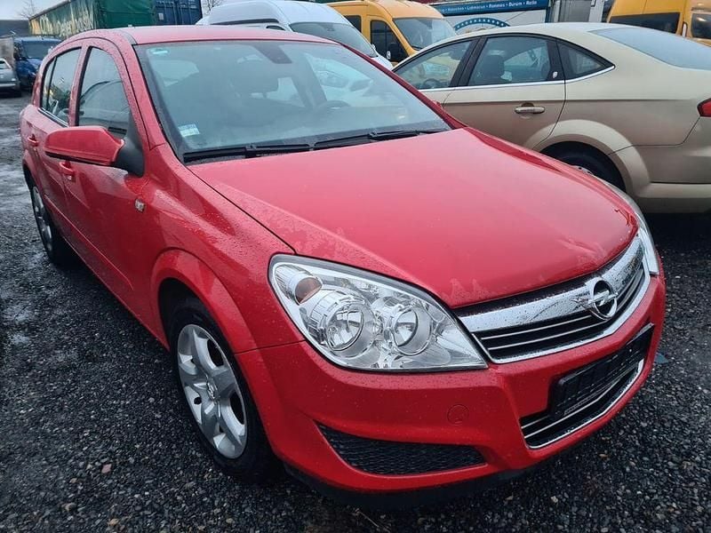Powerrot b Gebraucht 2007 Opel Astra Catch Me Limousine | 1.999 € (Guter Preis) - Bild 1/4