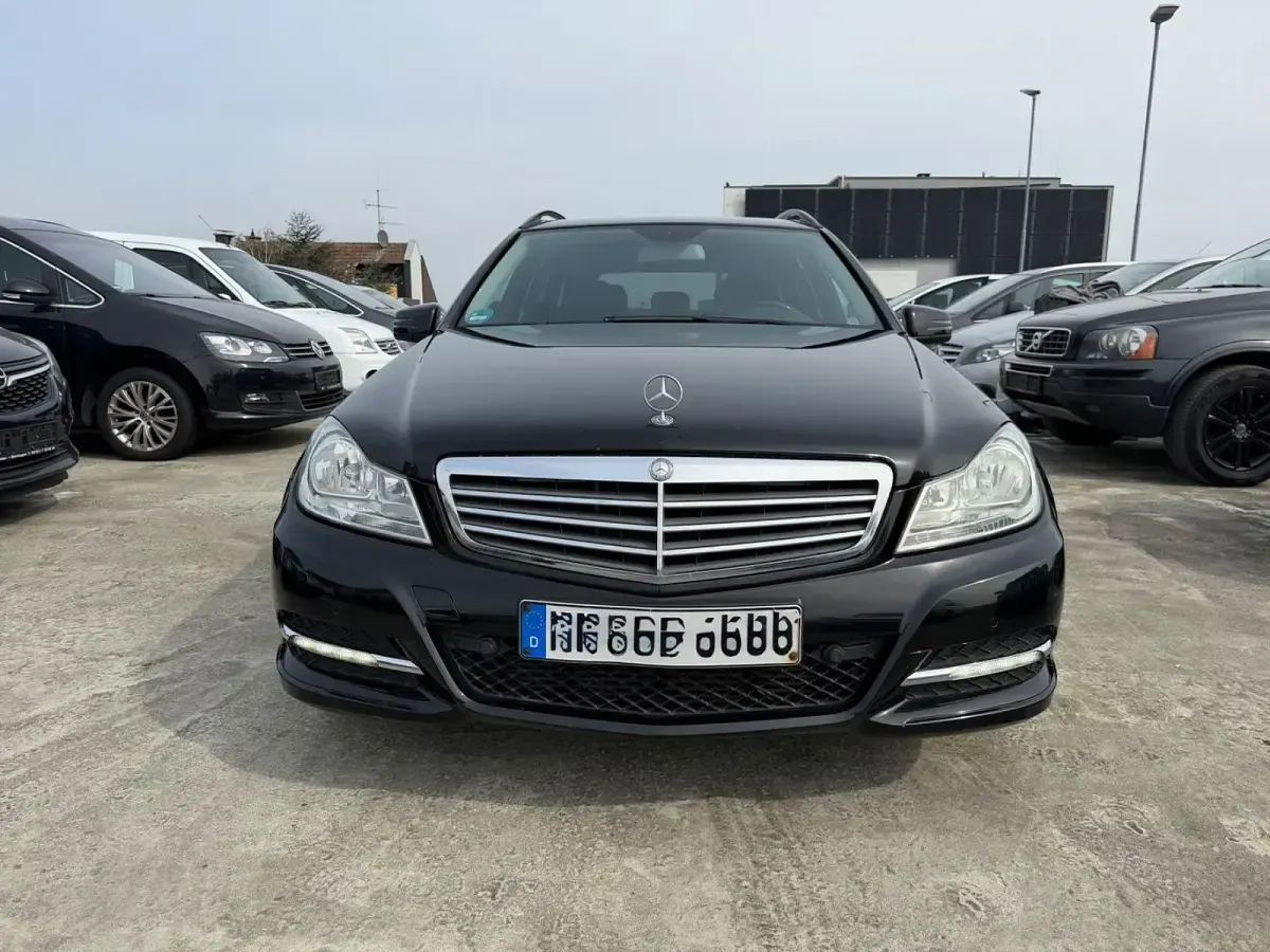 Usata Mercedes C180 120 CV (88 kW) 2012 Nero Station wagon