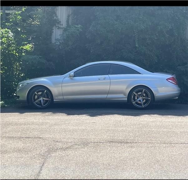Silber Gebraucht 2008 Mercedes CL500 Coupé | 22.000 € (Fairer Preis) - Bild 1/4