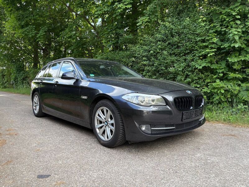 Sophistograu brillanteffekt me Gebraucht 2011 BMW 520 Sport Line Kombi | 6.950 € (Guter Preis) - Bild 1/2