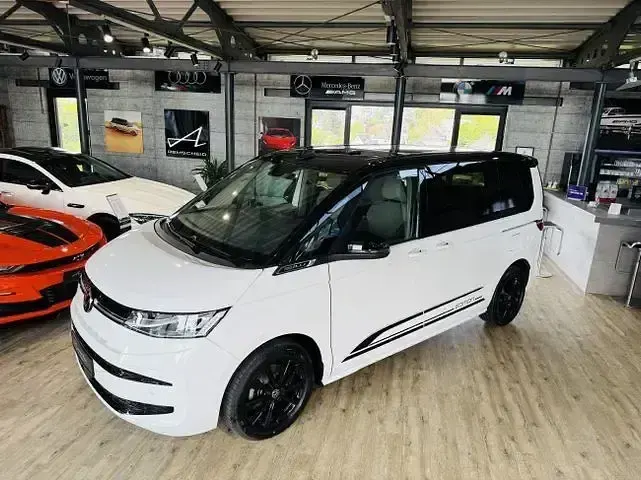 Usata VW Multivan Edition 218 CV (160 kW) 2023 Bianco Monovolume