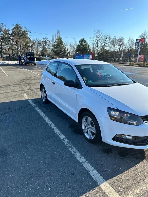 Gebraucht VW Polo 90 PS (66 kW) 2016 Weiß Limousine