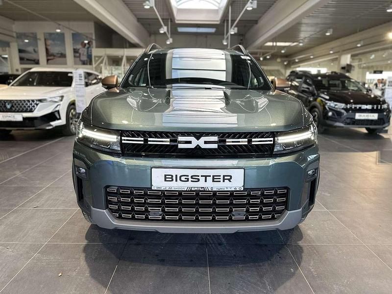Neu Dacia Bigster Extreme 131 PS (96 kW) 2025 Zedergrün SUV