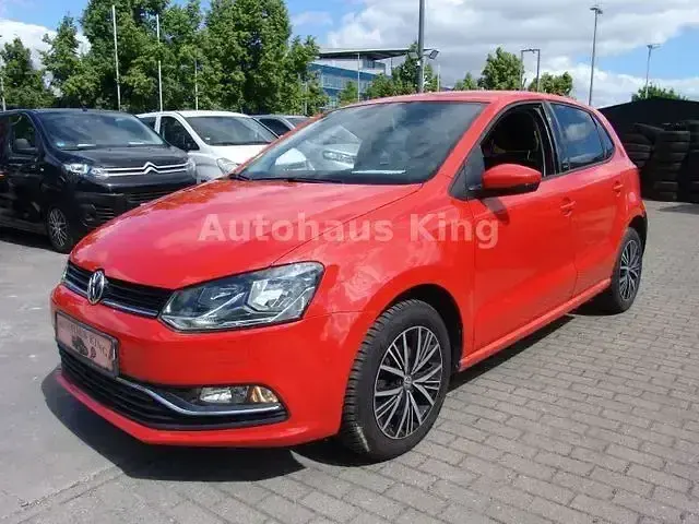 Gebraucht VW Polo Allstar 90 PS (66 kW) 2016 Flashrot Kleinwagen