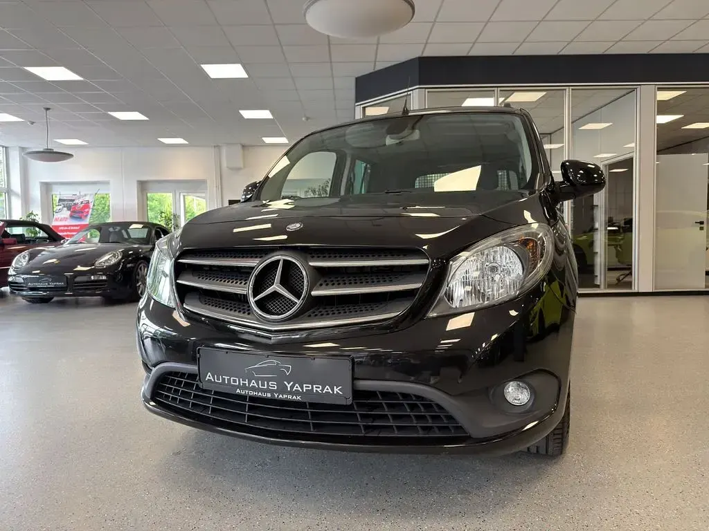 Gebraucht Mercedes Citan 111 110 PS (80 kW) 2015 Schwarz Van / Kleinbus