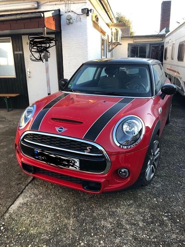 Rot Gebraucht 2020 Mini Cooper S Coupé Coupé | 18.900 € - Bild 1/4