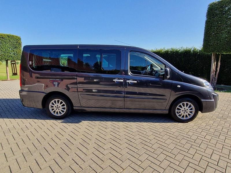 Używany Citroën Jumpy 163 KM (119 kW) 2015 Purpurowy Minivan