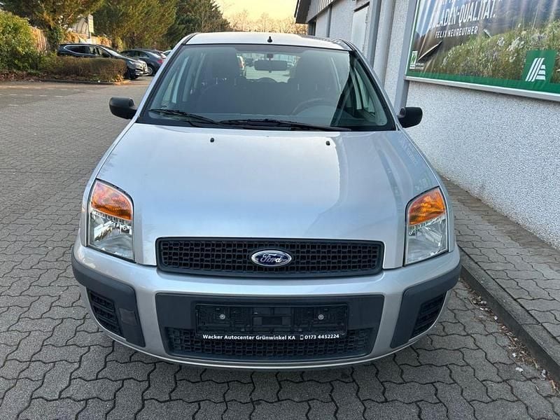 Gebraucht Ford Fusion Style 80 PS (58 kW) 2009 Silber Kleinwagen