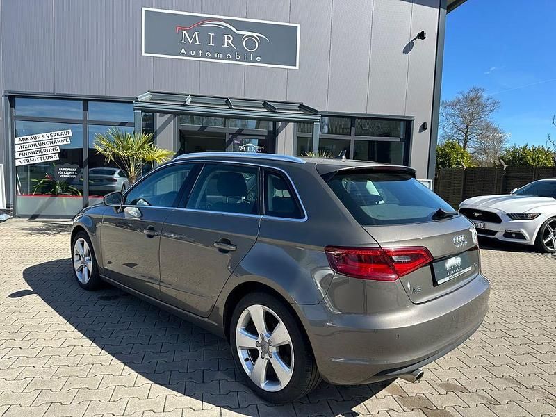 Gebraucht Audi A3 Ambiente 110 PS (80 kW) 2015 Braun Limousine